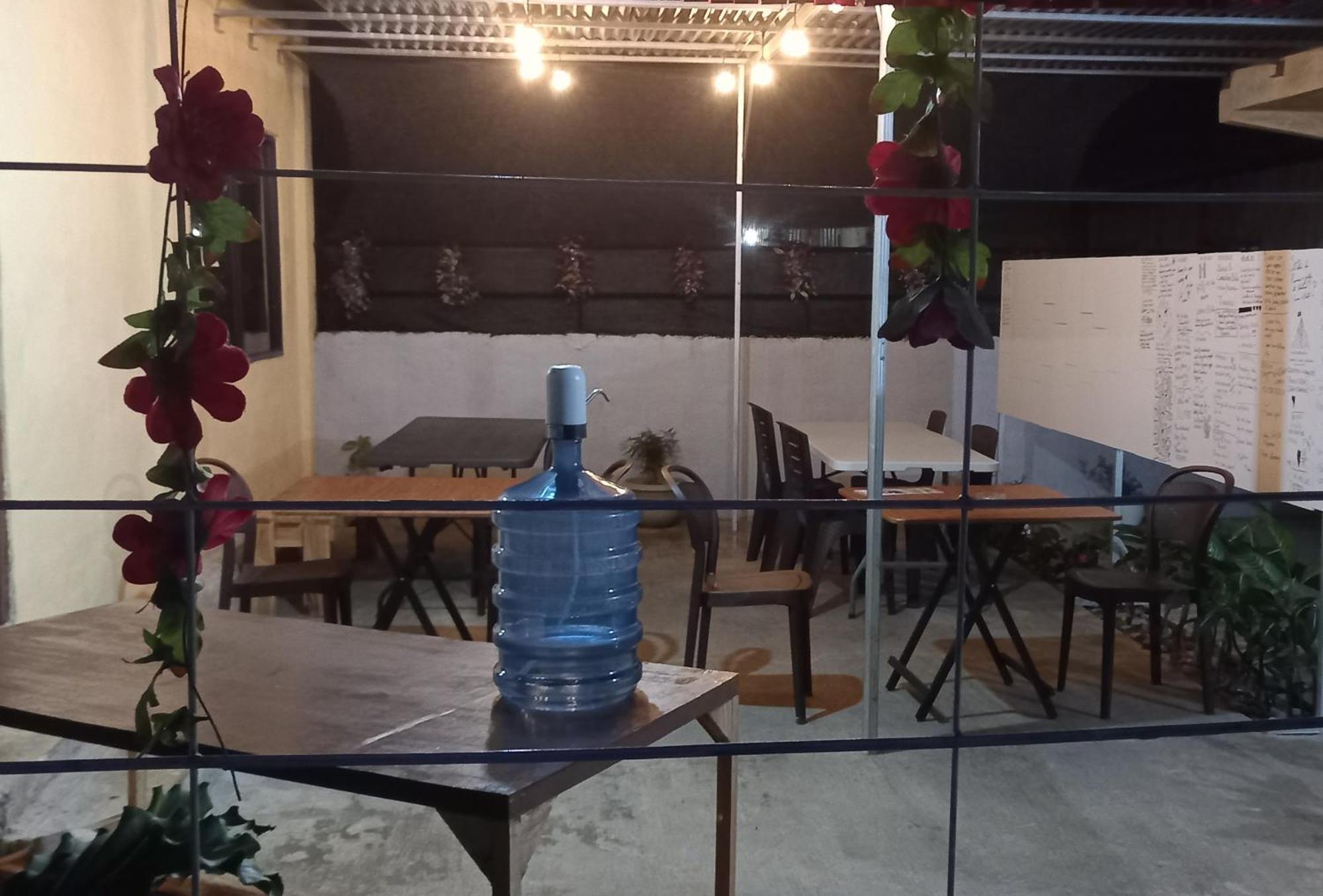 Tange Guest House Ruteng Esterno foto